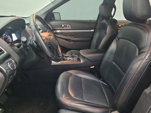 Used 2019 Ford Explorer Sport image 17