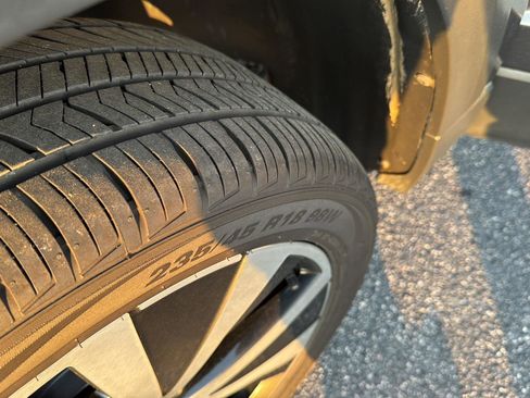 Used 2022 Volkswagen Taos SE image 33