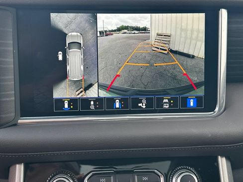 Used 2023 GMC Yukon Denali RWD image 31