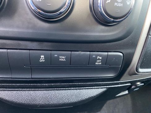 Used 2019 RAM 1500 Classic Warlock AWD/4WD image 13