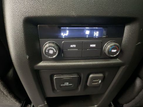 Certified 2023 Chevrolet Traverse RS w/ LPO, Floor Liner Package image 33