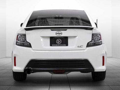 Used 2014 Scion tC FWD image 10