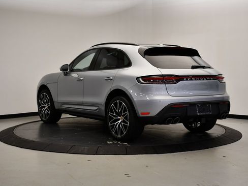 Certified 2026 Porsche Macan AWD/4WD image 3