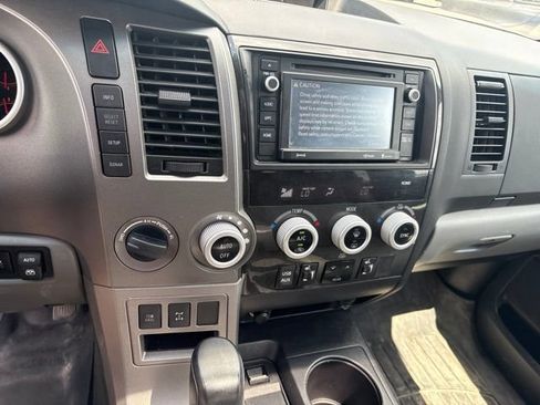 Used 2017 Toyota Sequoia SR5 w/ Premium Package AWD/4WD image 21