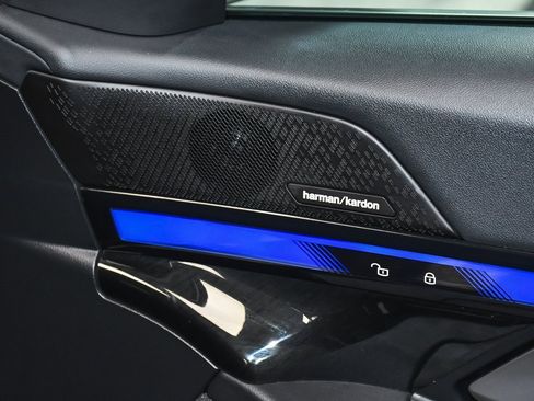 Used 2025 BMW 540i xDrive 540i xDrive image 18