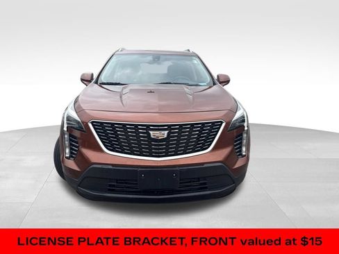 Used 2019 Cadillac XT4 Luxury w/ Cold Weather Package FWD image 8