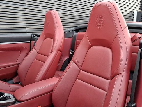 Certified 2023 Porsche 911 Carrera RWD image 5