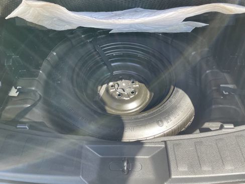 Used 2017 Nissan Rogue SV image 41