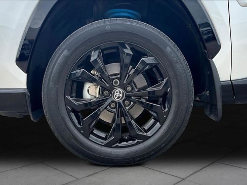 Used 2023 Toyota RAV4 XSE AWD/4WD image 11