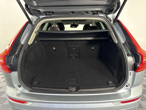 Used 2018 Volvo XC60 T5 Inscription image 17