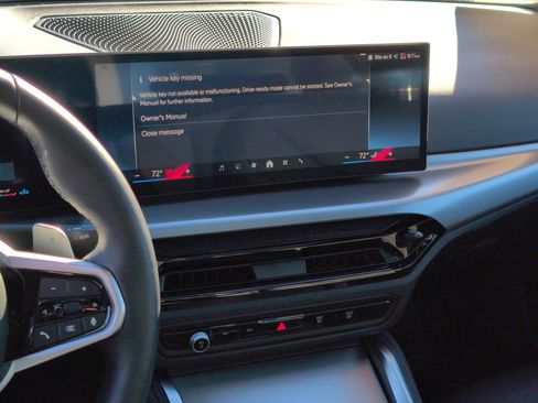 Used 2025 BMW 230i Coupe w/ M Sport Package image 30