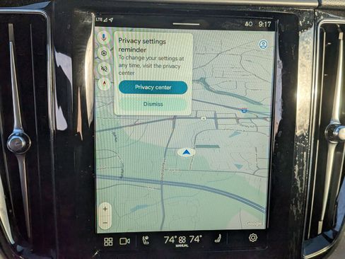 Used 2025 Volvo XC60 B5 Plus image 27