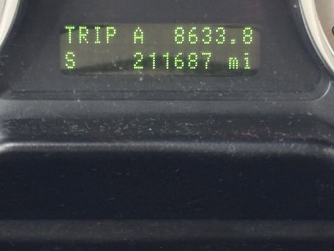 Used 2010 Ford Edge SEL image 18