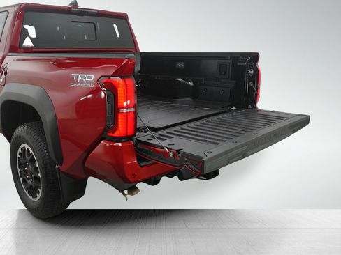 Used 2024 Toyota Tacoma TRD Sport AWD/4WD image 9