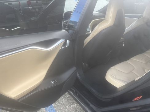 Used 2016 Tesla Model S 70D image 22