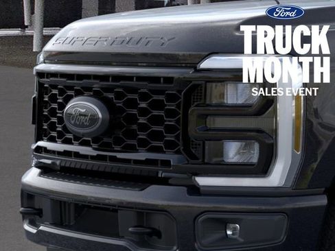 New 2026 Ford F250 XLT w/ XLT Premium Package image 18