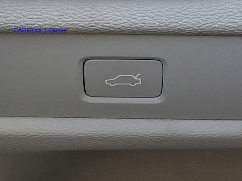 Certified 2024 Volvo S60 B5 Plus image 27