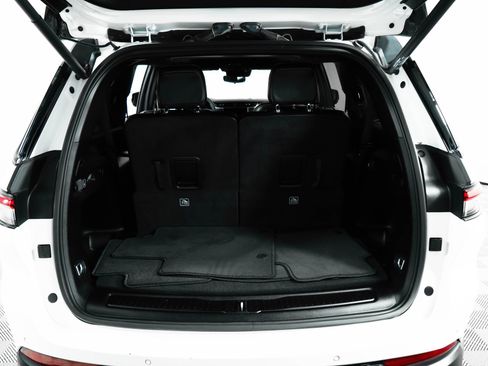 Used 2024 Jeep Grand Cherokee L Altitude image 31