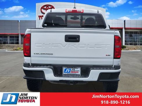 Used 2022 Chevrolet Colorado LT w/ LT Convenience Package AWD/4WD image 7