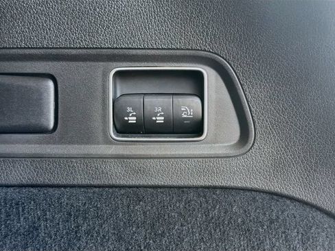 Used 2022 Mercedes-Benz GLS 450 4MATIC image 47