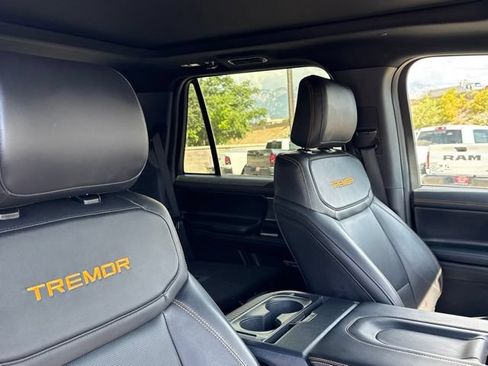 Used 2025 Ford Expedition Tremor AWD/4WD image 12