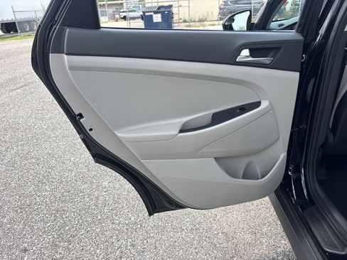 Used 2021 Hyundai Tucson SE FWD image 12