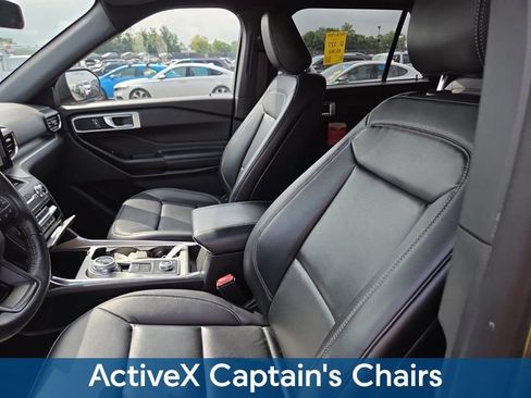 Used 2020 Ford Explorer XLT w/ Equipment Group 202A AWD/4WD image 16