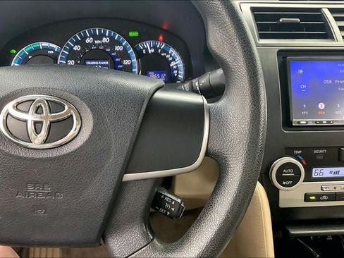 Used 2012 Toyota Camry LE FWD image 23