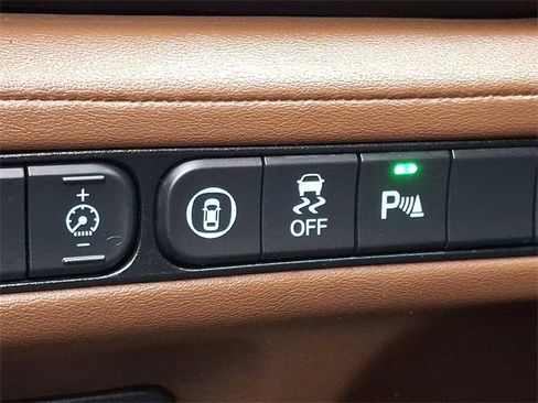 Used 2024 Acura MDX SH-AWD w/ Technology Package image 27