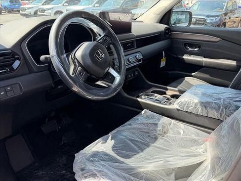 New 2026 Honda Pilot Elite image 2