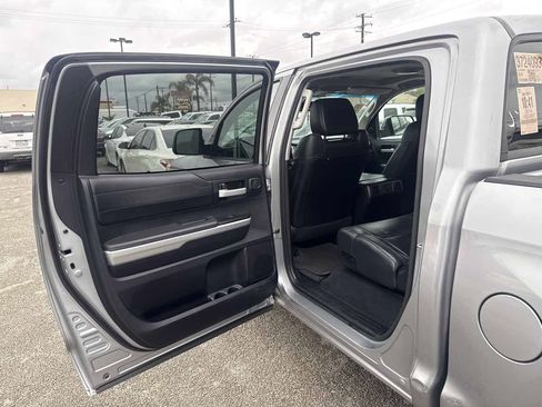 Used 2014 Toyota Tundra Limited w/ Limited Premium Package image 11