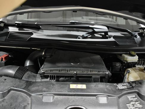 Used 2016 Mercedes-Benz Metris Passenger image 33