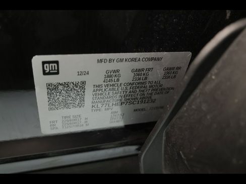 Used 2025 Chevrolet Trax LT image 28