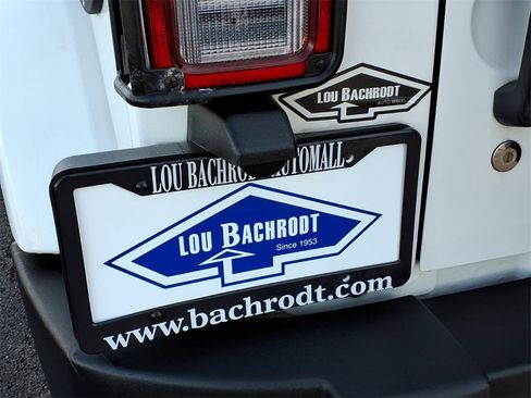 Used 2015 Jeep Wrangler Unlimited Sahara image 30