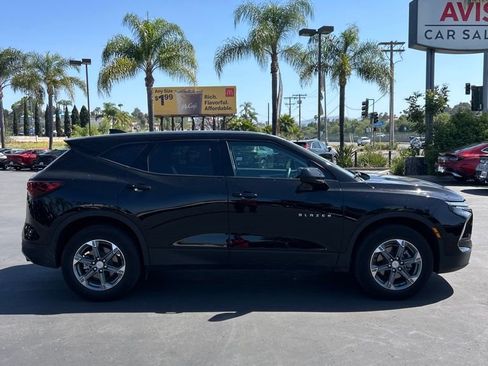 Used 2025 Chevrolet Blazer LT AWD/4WD image 4