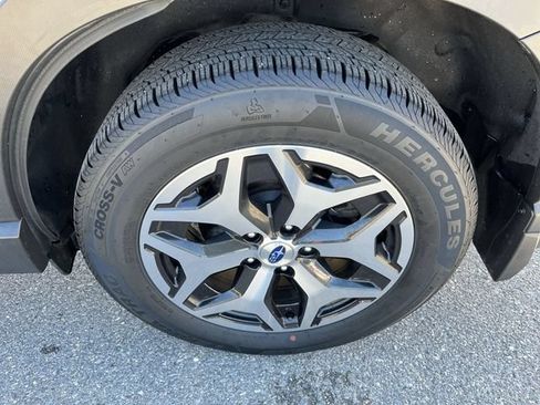 Certified 2021 Subaru Forester Premium AWD/4WD image 21