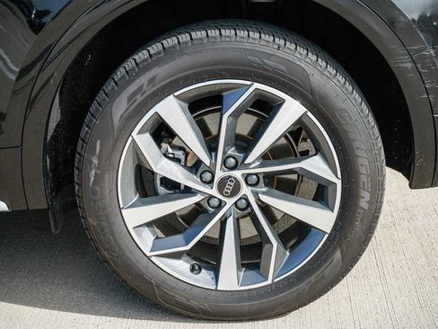 Used 2023 Audi Q5 2.0T Premium w/ Convenience Package image 10