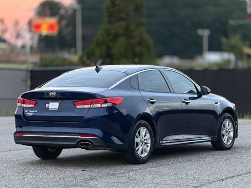 Used 2018 Kia Optima LX FWD image 9
