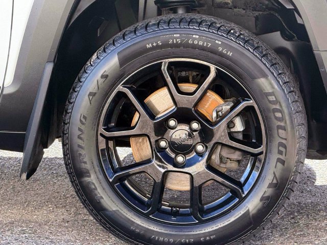 Certified 2020 Jeep Renegade Altitude AWD/4WD image 9