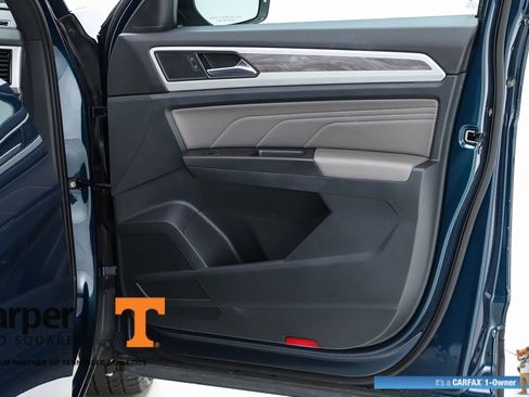 Used 2022 Volkswagen Atlas Cross Sport SE image 33