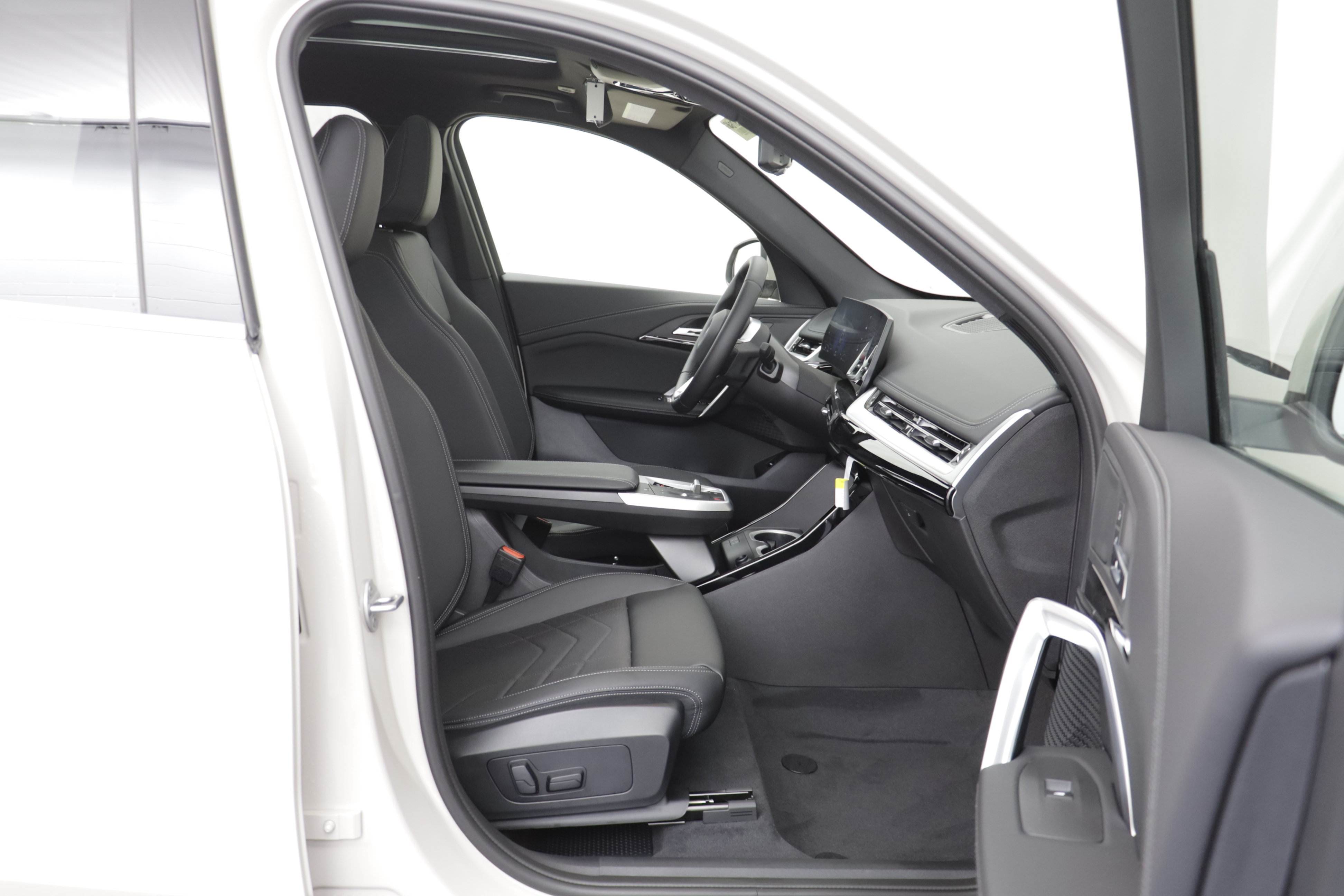 New 2027 BMW X1 xDrive28i AWD/4WD image 19