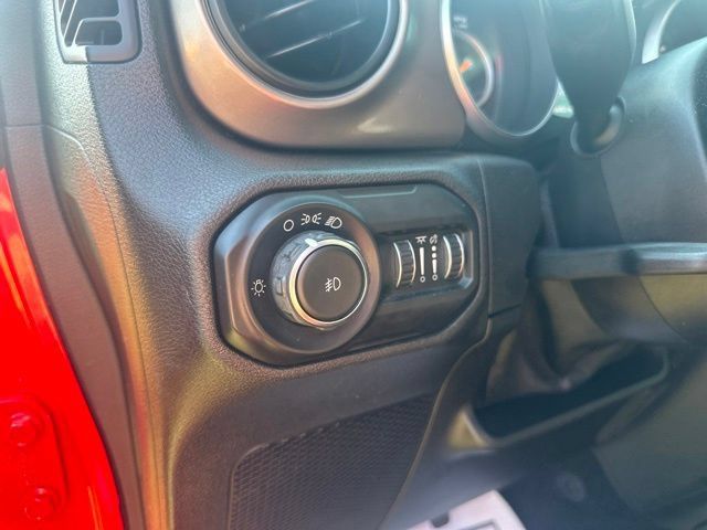 Used 2018 Jeep Wrangler Unlimited Sport AWD/4WD image 17