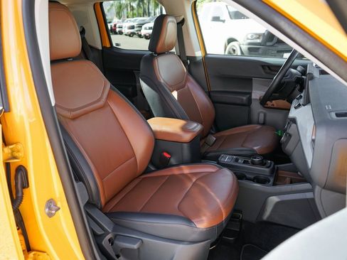 Used 2023 Ford Maverick Lariat w/ Lariat Luxury Package image 39