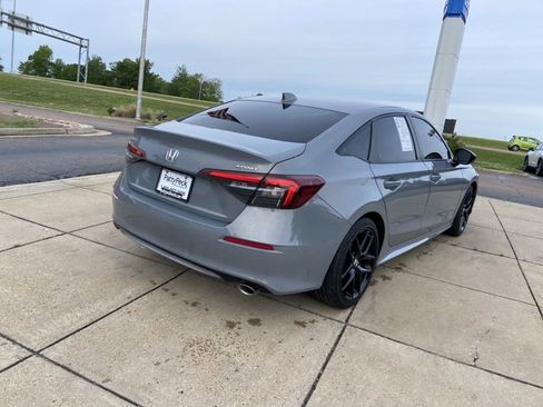Used 2025 Honda Civic Sport image 11