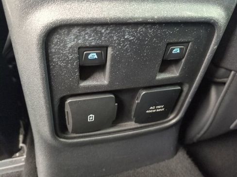 Used 2022 Ford Bronco Badlands image 16