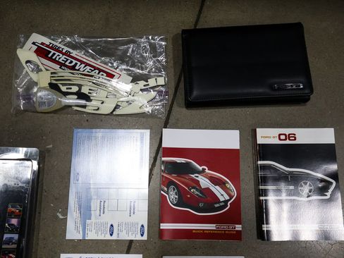 Used 2006 Ford GT RWD image 75