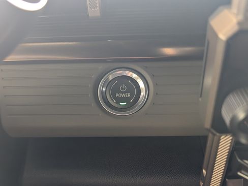 Used 2025 GMC Hummer EV 2X AWD/4WD image 34