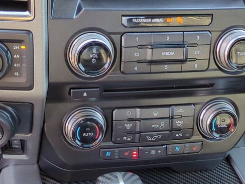 Used 2018 Ford F150 Raptor w/ Equipment Group 802A Luxury image 25