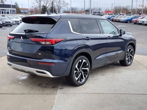 Used 2022 Mitsubishi Outlander SEL image 15