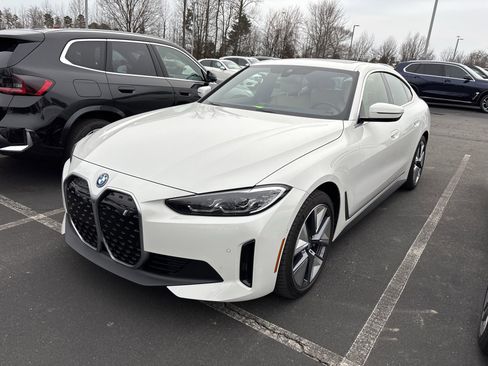 Certified 2023 BMW i4 eDrive35 w/ Premium Package image 13